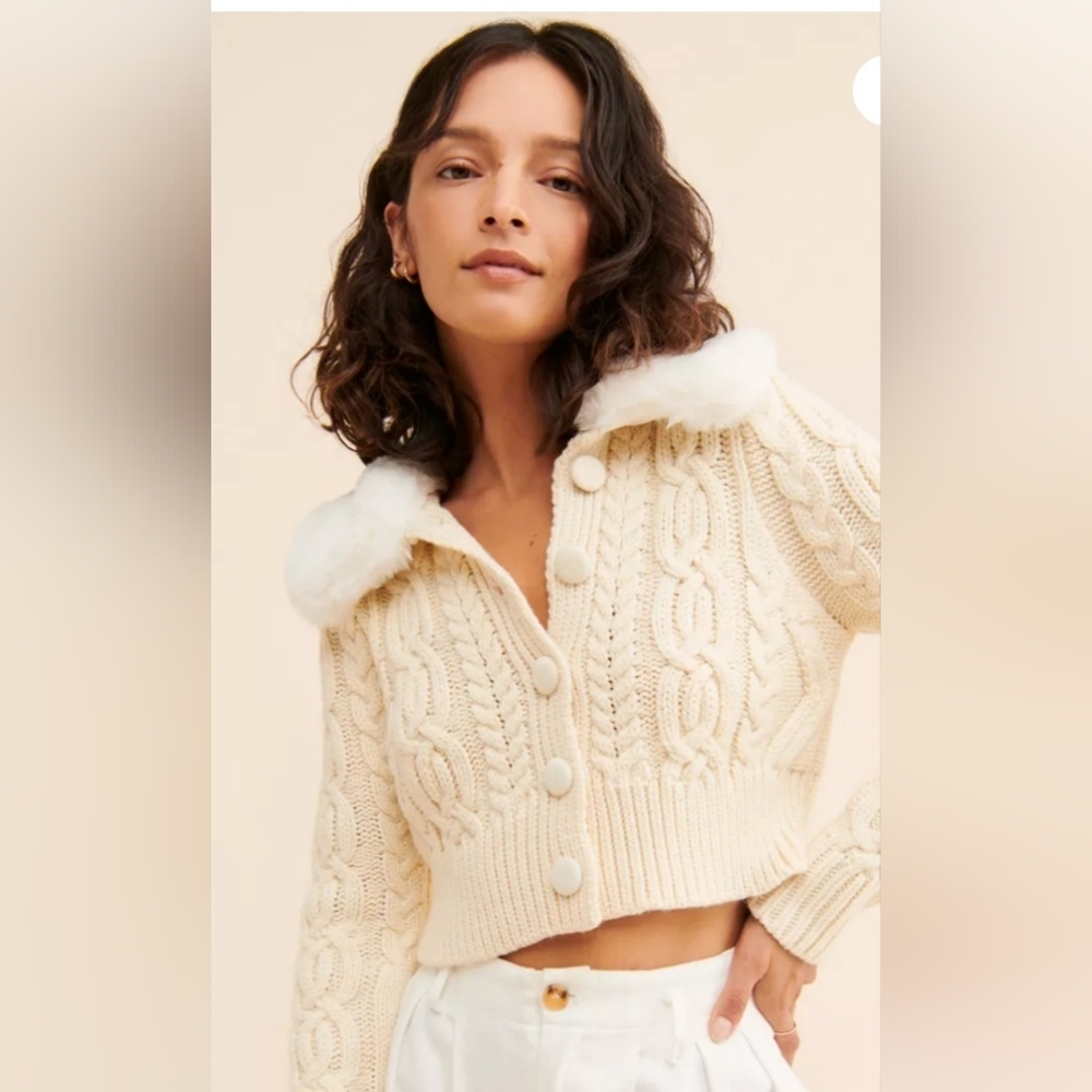 Lioness Gigi Cropped Cardigan with Faux Fur Collar ■ Size S